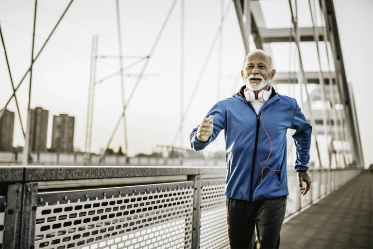 Beyond the Pulse: Decoding the Complexity of Heart Rate Variability in Modern Athletic Training