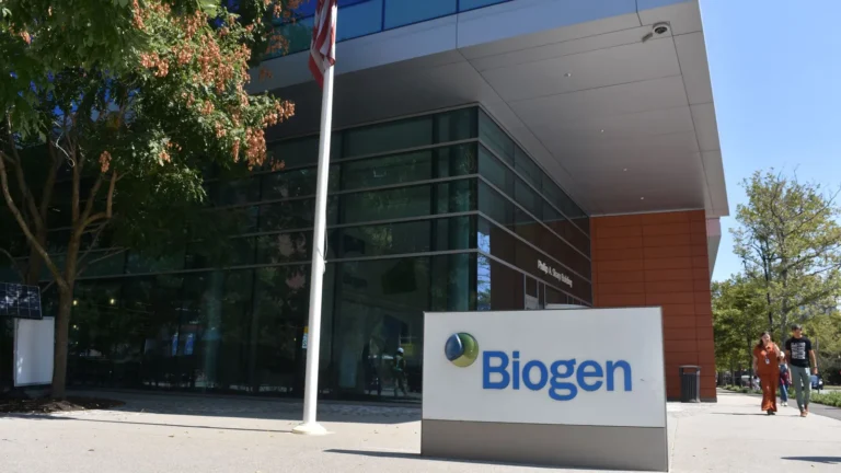 Biogen’s Strategic Bet: BIIB080 Advances to Late-Stage Trials Amidst Clinical Ambiguity