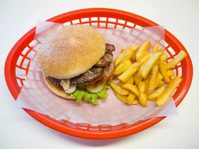 The Performance Paradox: Navigating the Rise of Ultra-Processed Foods in Athletic Nutrition
