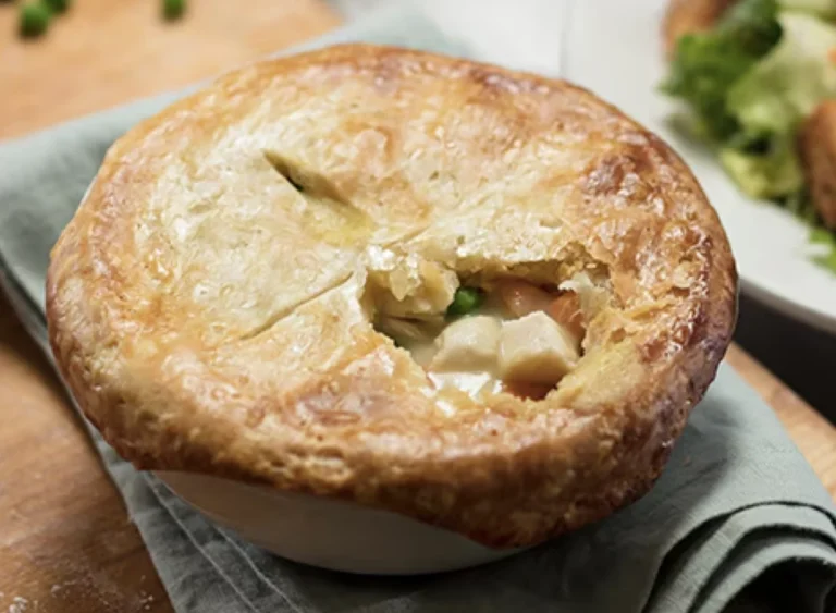 The Ultimate Guide to Restaurant Chicken Pot Pies: Finding Homemade Comfort at Chain Establishments