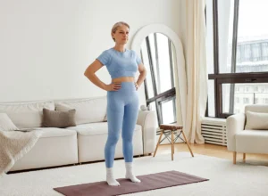 Beyond the Gym: A Science-Backed 6-Minute Floor Routine to Reclaim Lower Back Strength After 60