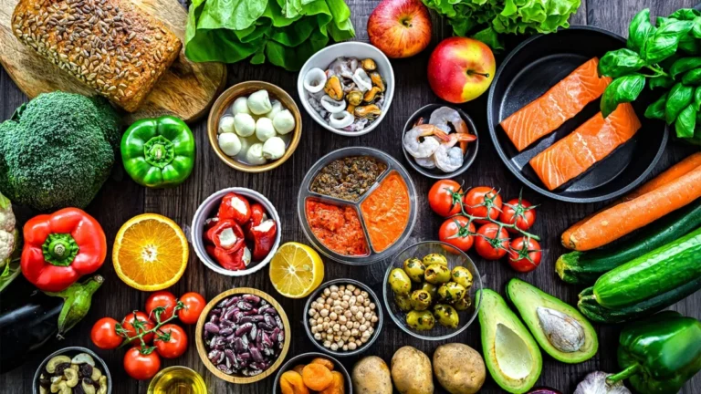 Nutritional Resilience: Can Diet Modify Dementia Risk in High-Risk Individuals?