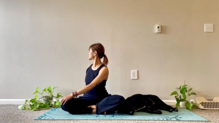 The Digital Fog: Reclaiming Cognitive Clarity Through Mindful Movement