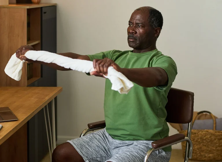 Beyond the Gym: How Towel Training is Revolutionizing Strength After 60