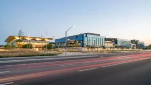 Edwards Lifesciences Defies Market Skepticism with Robust Q2 Growth and Ambitious Future Outlook
