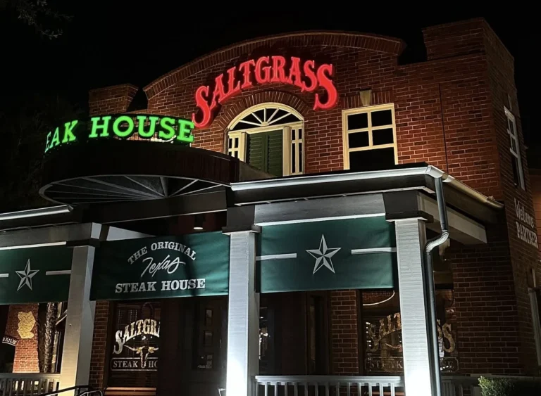 The Golden Standard: 5 Restaurant Chains Serving the Best Chicken-Fried Steak