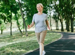 Reclaiming Mobility: 5 Essential Kitchen-Counter Exercises to Strengthen Knees After 60