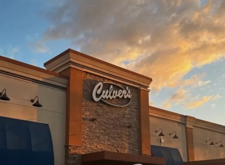 The Golden Standard: Why These Five Restaurant Chains Have Mastered the Art of Fried Shrimp and Coleslaw