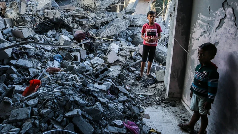 The Point of No Return: Diplomacy Stalls as Gaza Ceasefire Faces Collapse