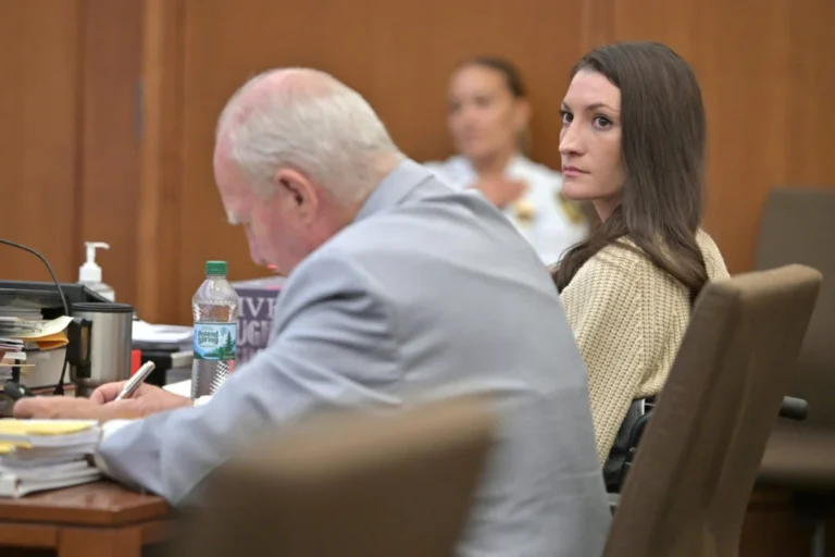 The Trial of Lindsay Clancy: A Nation Confronts the Crisis of Postpartum Psychosis