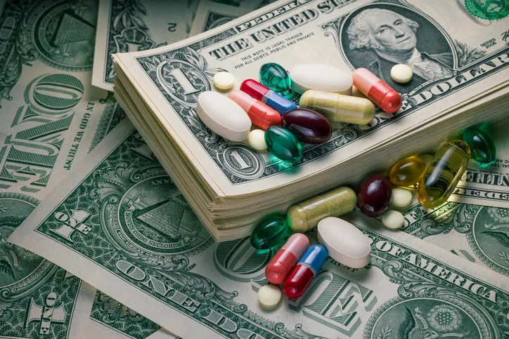 The Tug-of-War Over 340B: HHS Revives Controversial Rebate Pilot Amid Legal and Financial Tensions