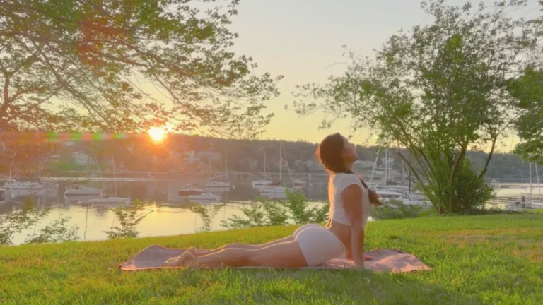 Waking Up With Purpose: A 10-Minute Morning Yoga Protocol for Mindful Living