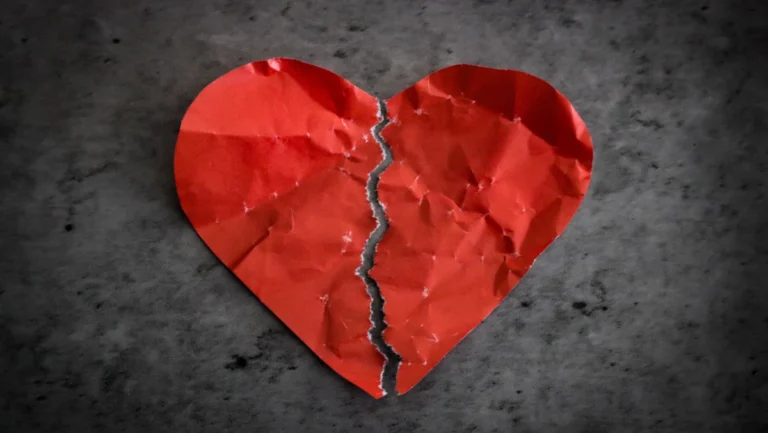 Beyond the Solitude of Suffering: Unpacking the Psychology of Chronic Pain