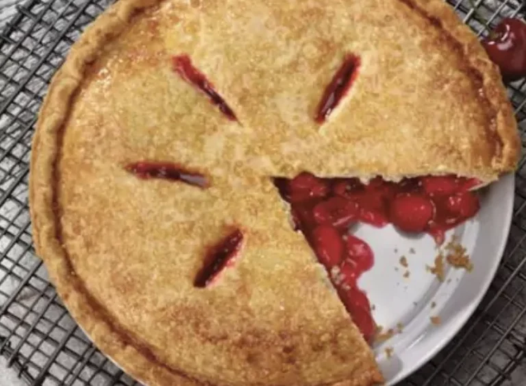 The Art of the Slice: 7 Restaurant Chains Keeping the Tradition of In-House Baking Alive