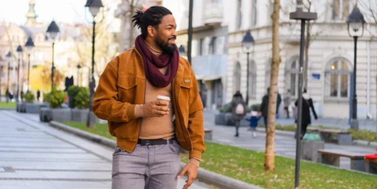 The Autumn Paradox: Navigating the Intersection of Bipolar Disorder and Seasonal Shifts