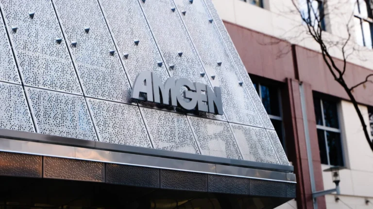 ESMO 2025: Amgen and AstraZeneca Unveil Pivotal Data on Imdelltra-Imfinzi Combination in Lung Cancer