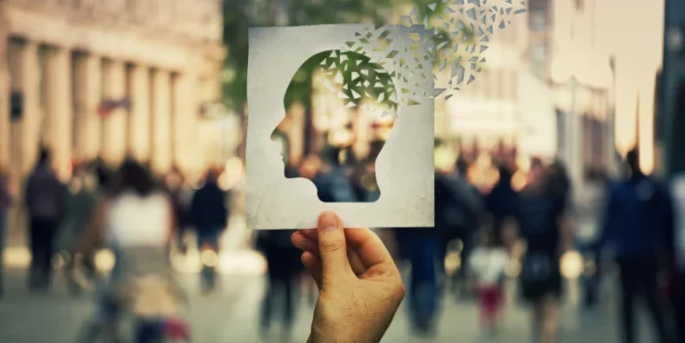 The Invisible Symptom: Navigating the Cognitive Toll of Bipolar Disorder